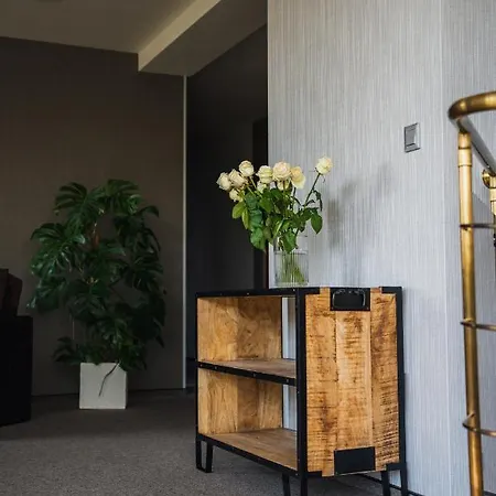 Готель Caro Познань