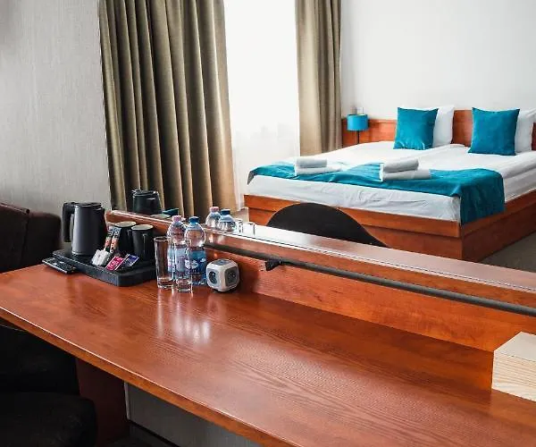 Gosciniec Caro Hotel 3*